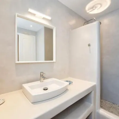 아파트 Center Living