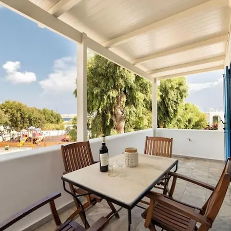 Apartment Center Living Naousa (Paros)