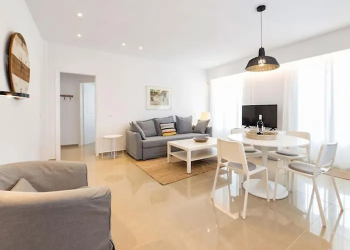 Center Living * Naousa (Paros)