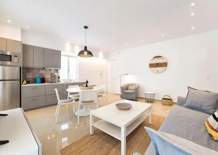 Apartment Center Living Naousa (Paros)