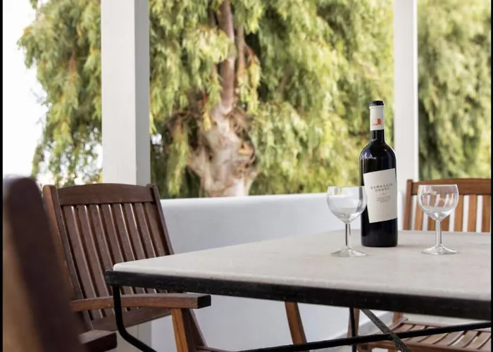 Center Living Apartment *